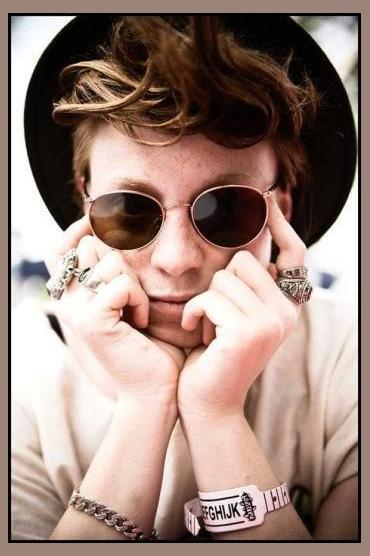La Roux